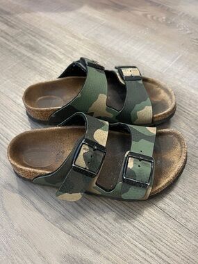 Birkenstock Kids Camo Arizona Sandals